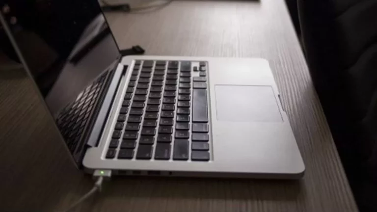 Do Laptop Batteries Stop Charging When Full