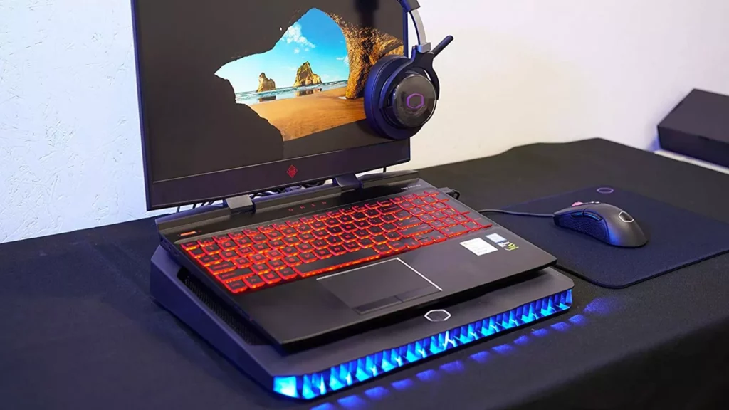 gaming laptop with cooling pad